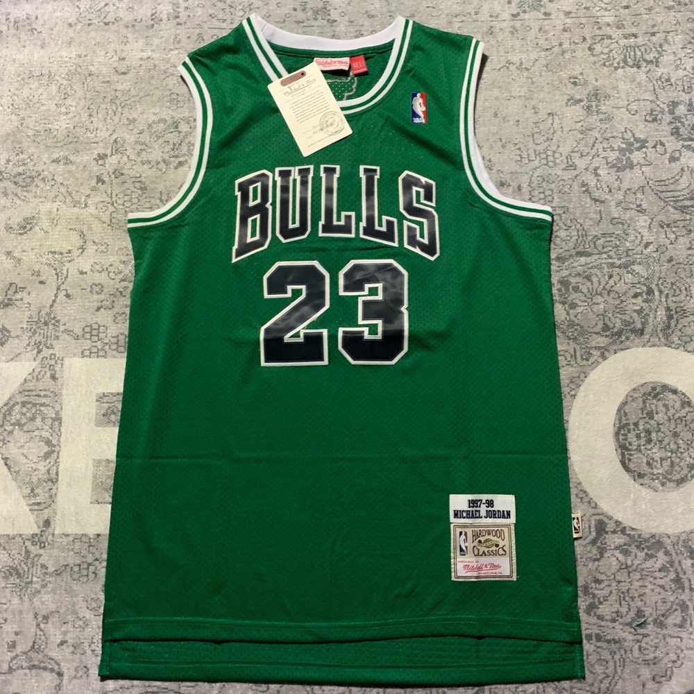 Mitchell & Ness Michael Jordan Bulls Jersey Mens L Green NEW Hardwood Classics